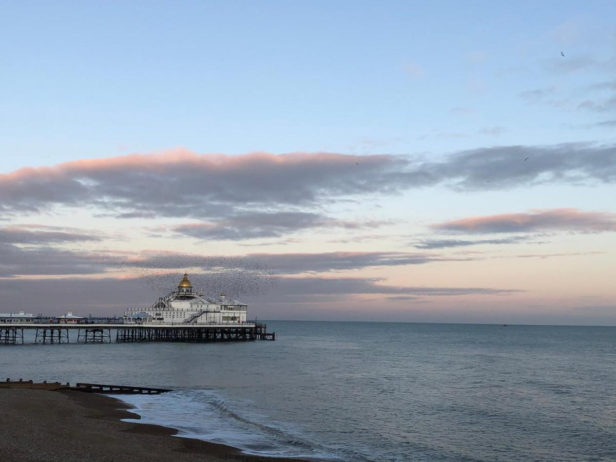 Luxury Seaside Apartment Eastbourne Exterior foto